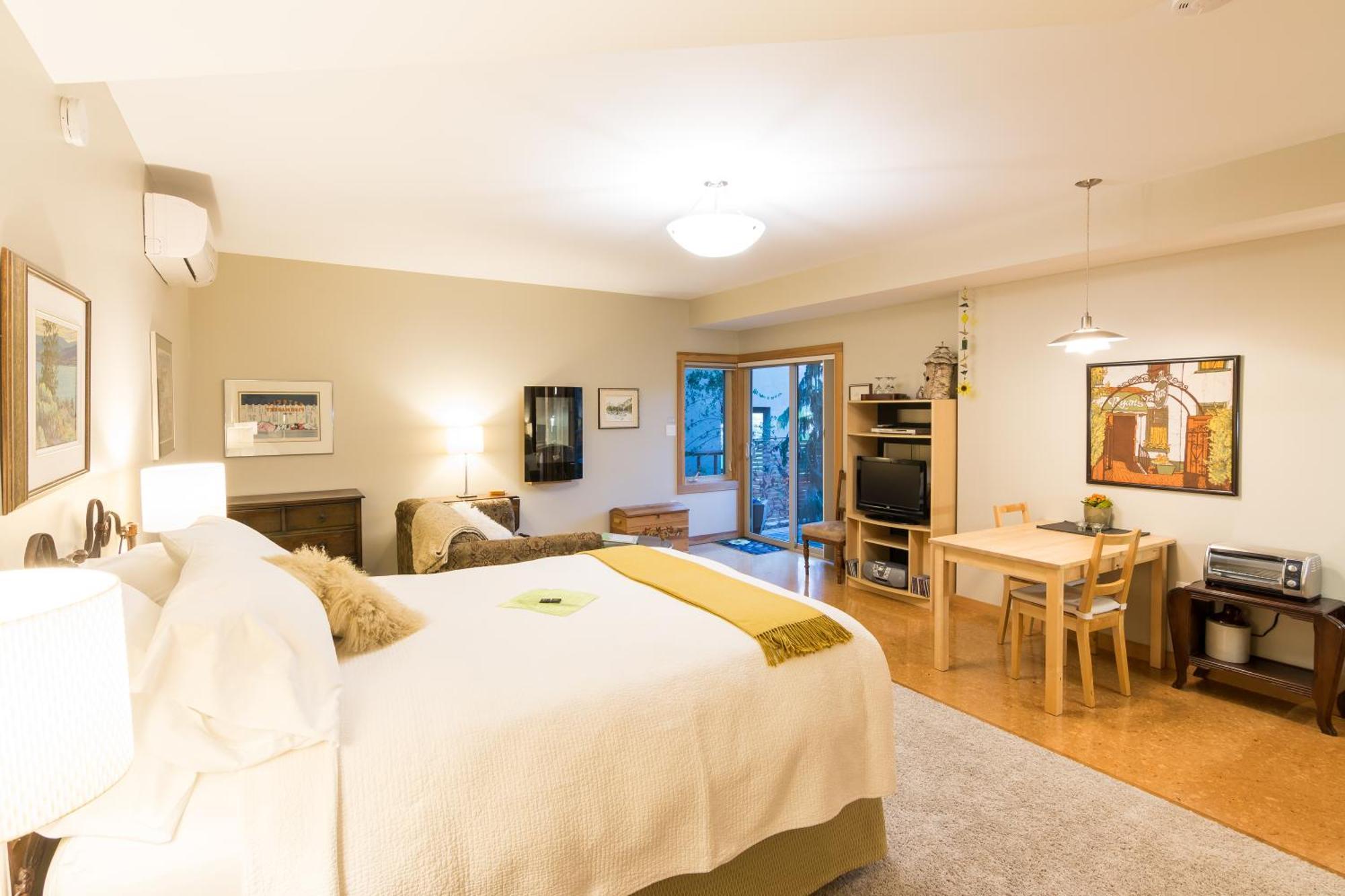 Cormier'S Studio Guest Suites Penticton Esterno foto