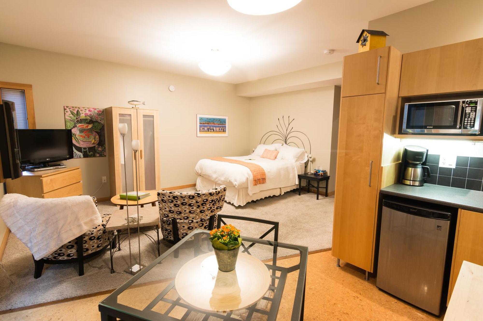 Cormier'S Studio Guest Suites Penticton Esterno foto
