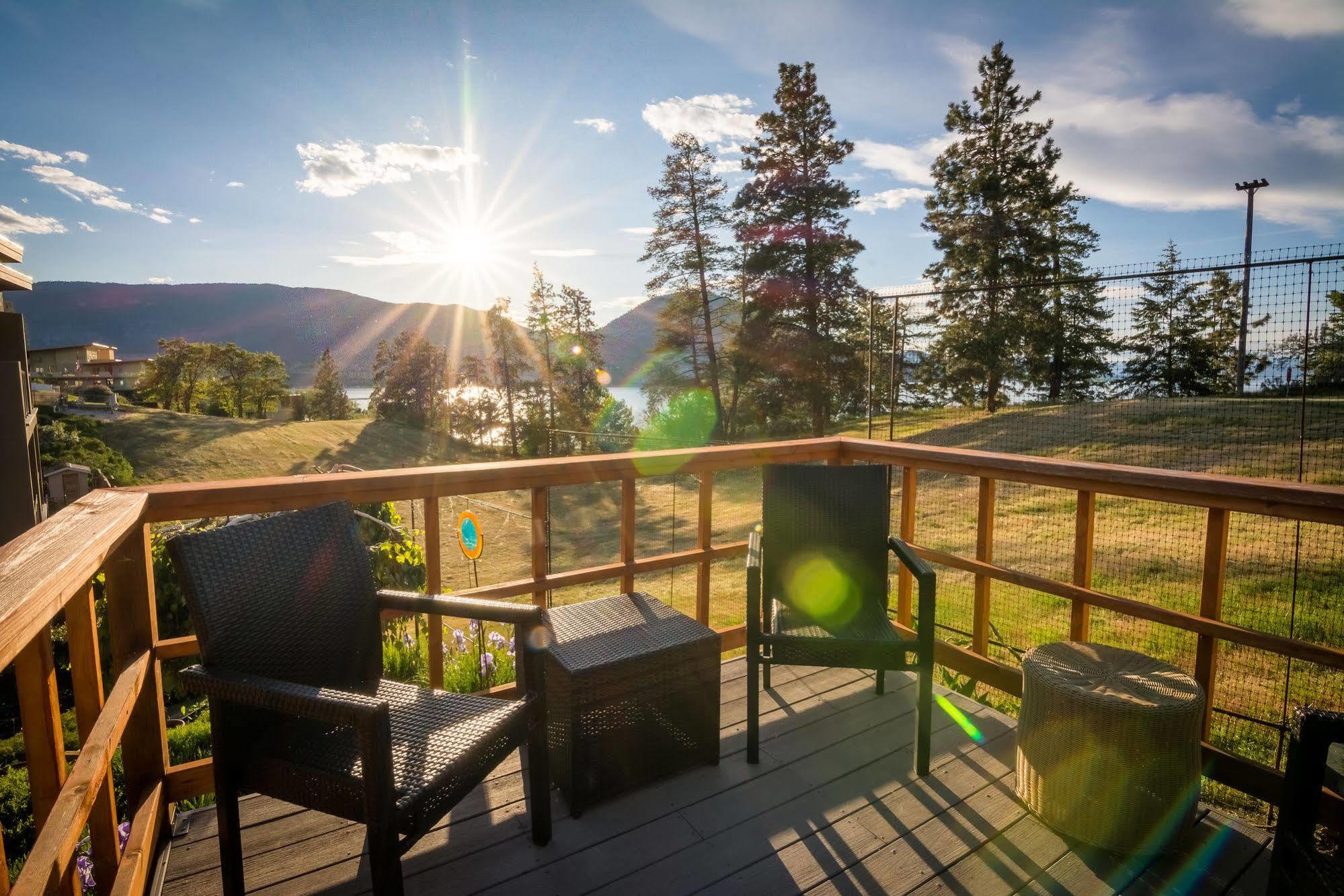 Cormier'S Studio Guest Suites Penticton Esterno foto
